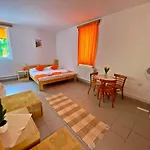 Magnolia Hotel